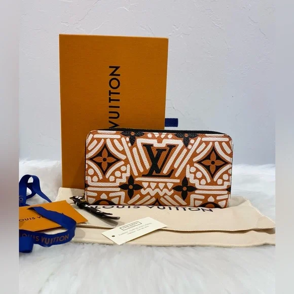 SOLD‼️Louis Vuitton Giant Monogram Crafty Zippy Wallet - Picture 3 of 17